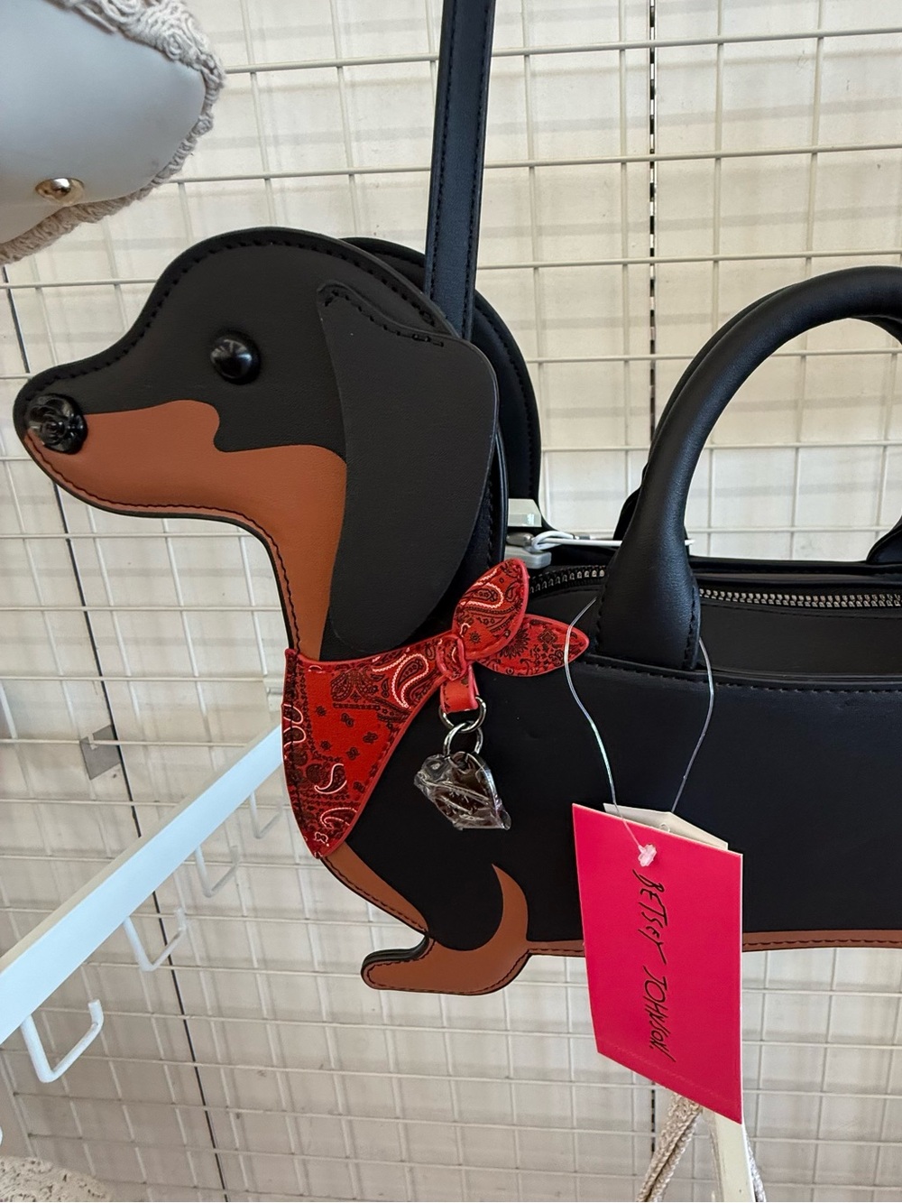 NEW VIRAL Betsey Johnson B&T Dachshund Crossbody purse w/ Red Bandanna $125 FIRM - Picture 8 of 13